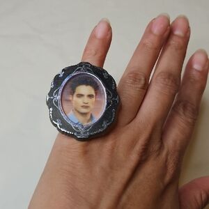 Twilight Edward Cullen Plastic Ring Size 5